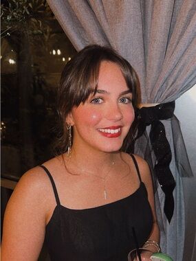 Meet your Posher, Scarlet